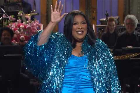 Lizzo Addresses All The Rumors About Her In ‘Saturday Night Live’ Monologue – Watch!